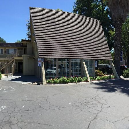 Discovery Inn Modesto Zewnętrze zdjęcie