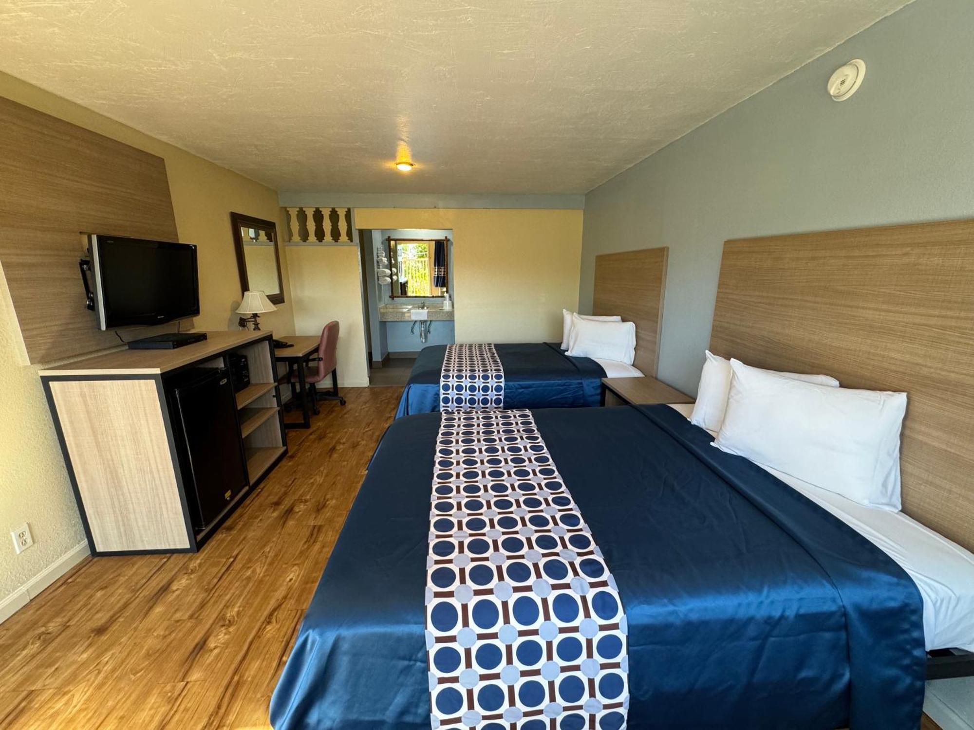 Discovery Inn Modesto Zewnętrze zdjęcie
