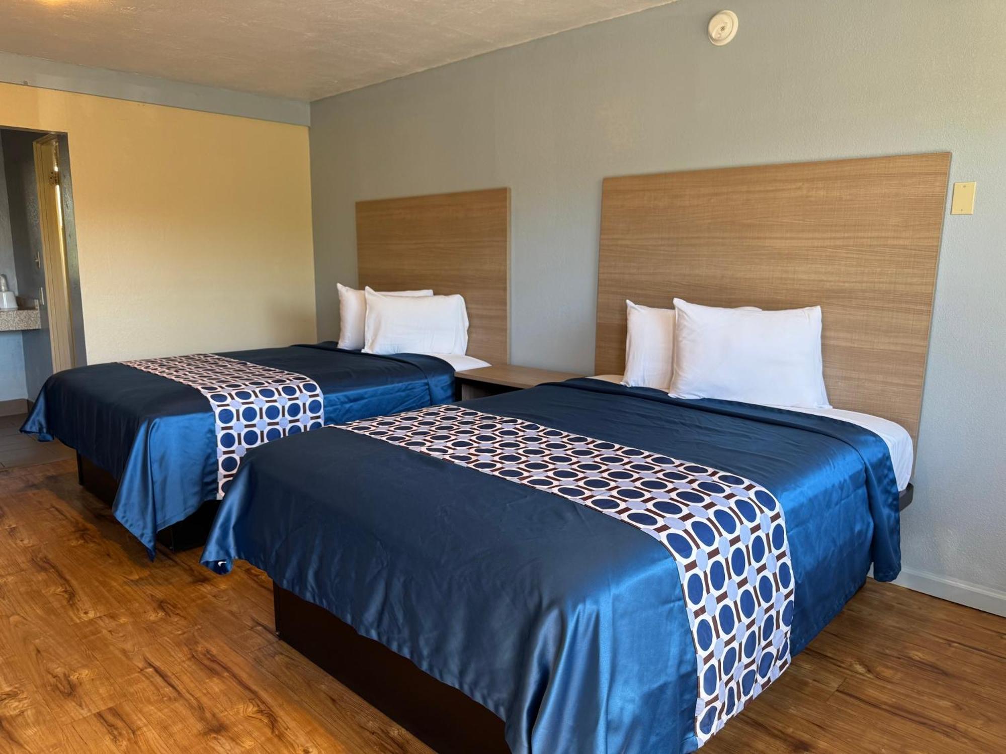 Discovery Inn Modesto Zewnętrze zdjęcie