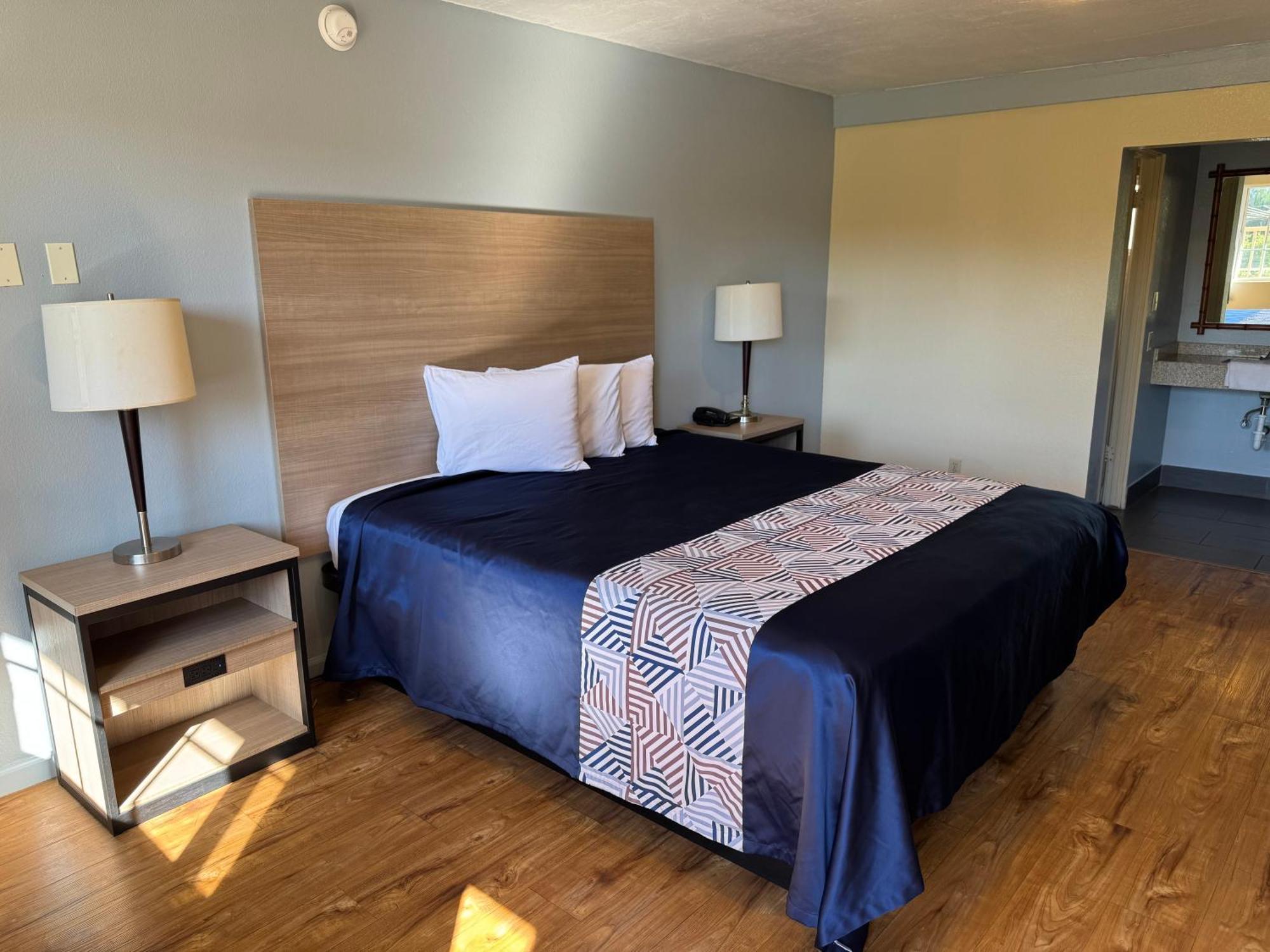 Discovery Inn Modesto Zewnętrze zdjęcie